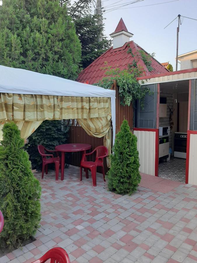 Mini Hotel Уютный Дворик Odessa Dış mekan fotoğraf