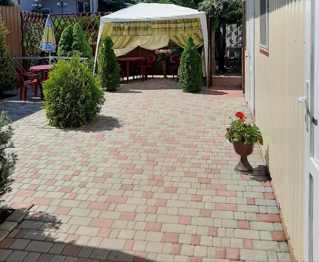 Mini Hotel Уютный Дворик Odessa Dış mekan fotoğraf