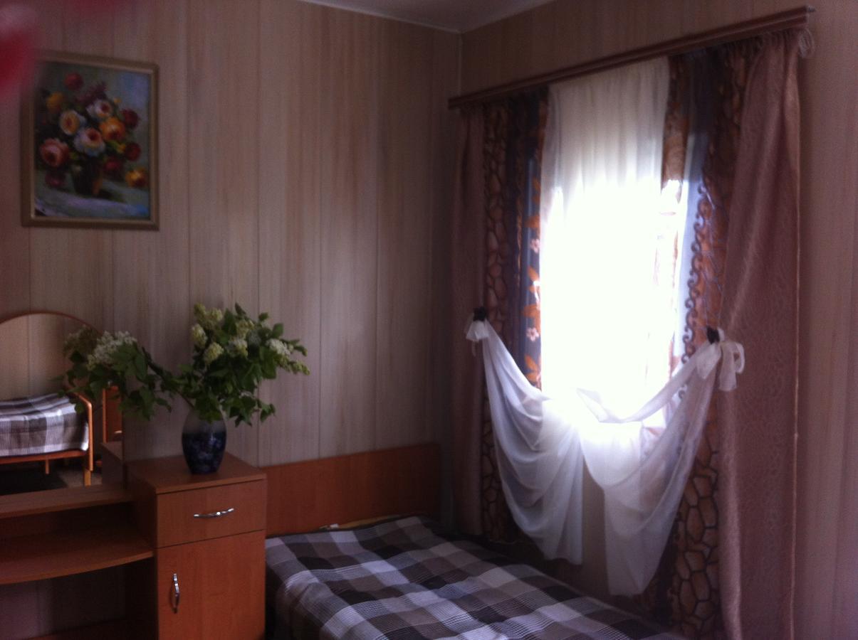 Mini Hotel Уютный Дворик Odessa Dış mekan fotoğraf