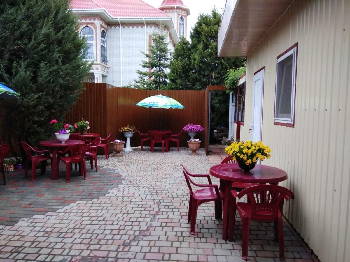 Mini Hotel Уютный Дворик Odessa Dış mekan fotoğraf